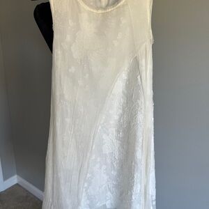Elegant White dress. Size Small
